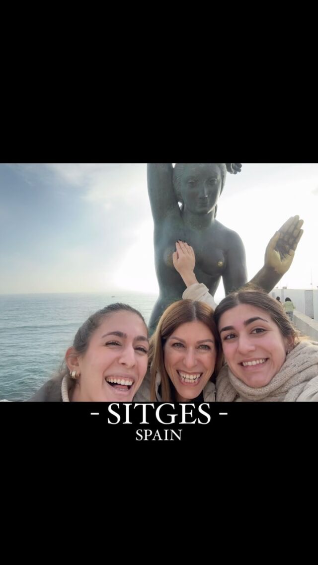 When life starts looking like cold beers, pinchos, and smiles by the beach (don’t forget to rub the mermaid for good luck 😉🧜‍♀️

#expat #expatlife #livingabroad #moving #family #girlsweekend